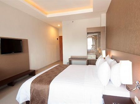 Lorin New Kuta Hotel Pecatu Eksteriør billede