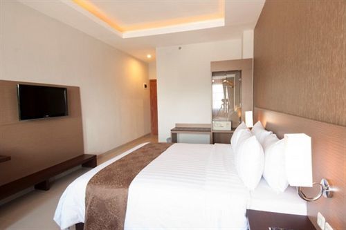 Lorin New Kuta Hotel Pecatu Eksteriør billede