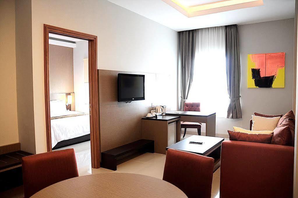 Lorin New Kuta Hotel Pecatu Eksteriør billede