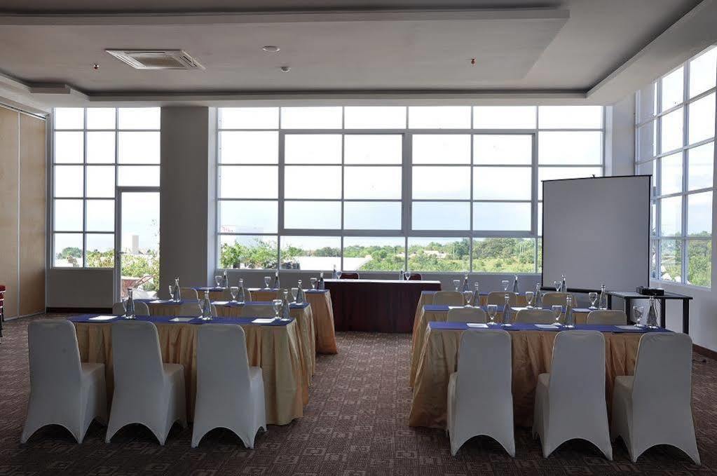 Lorin New Kuta Hotel Pecatu Eksteriør billede